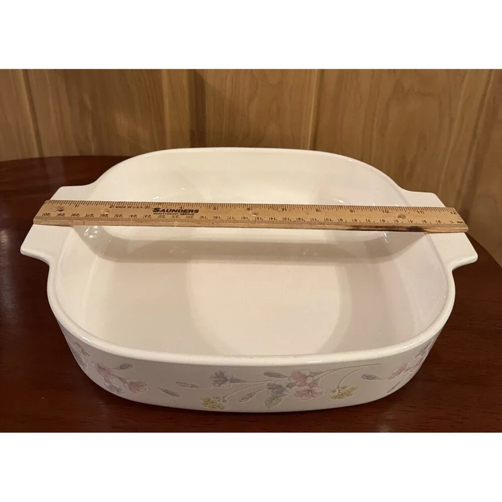 CorningWare A-10-B, 2.5L Floral Square Casserole Baking Dish.Excellent Condition